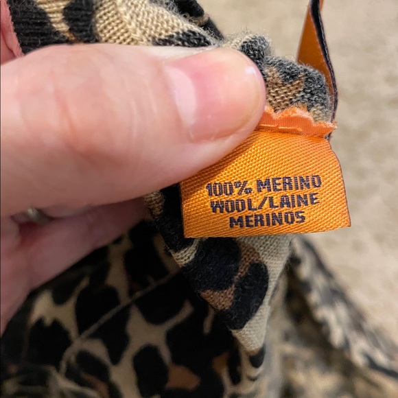 Tory Burch Classic Animal Print Cardigan Sweater w/TB Embellished Buttons Wool S - Picture 12 of 13